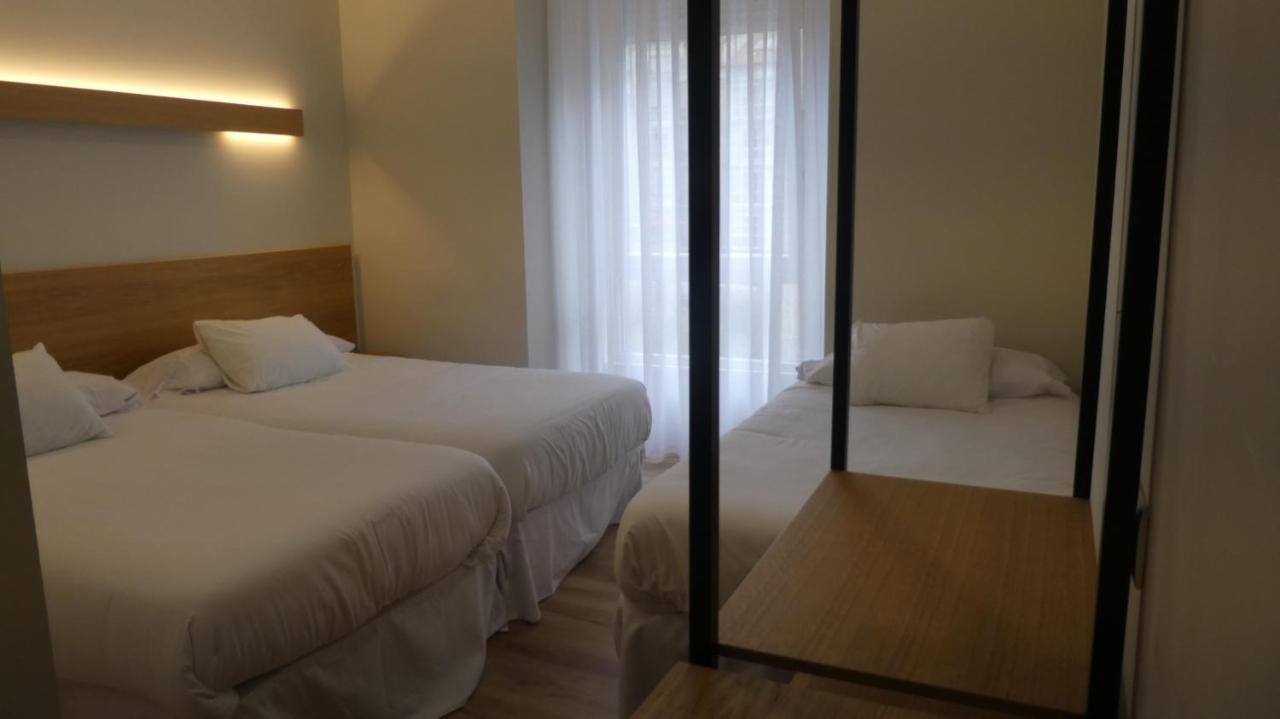 Plaza Pombo B&B - Hostal Сантандер Екстериор снимка