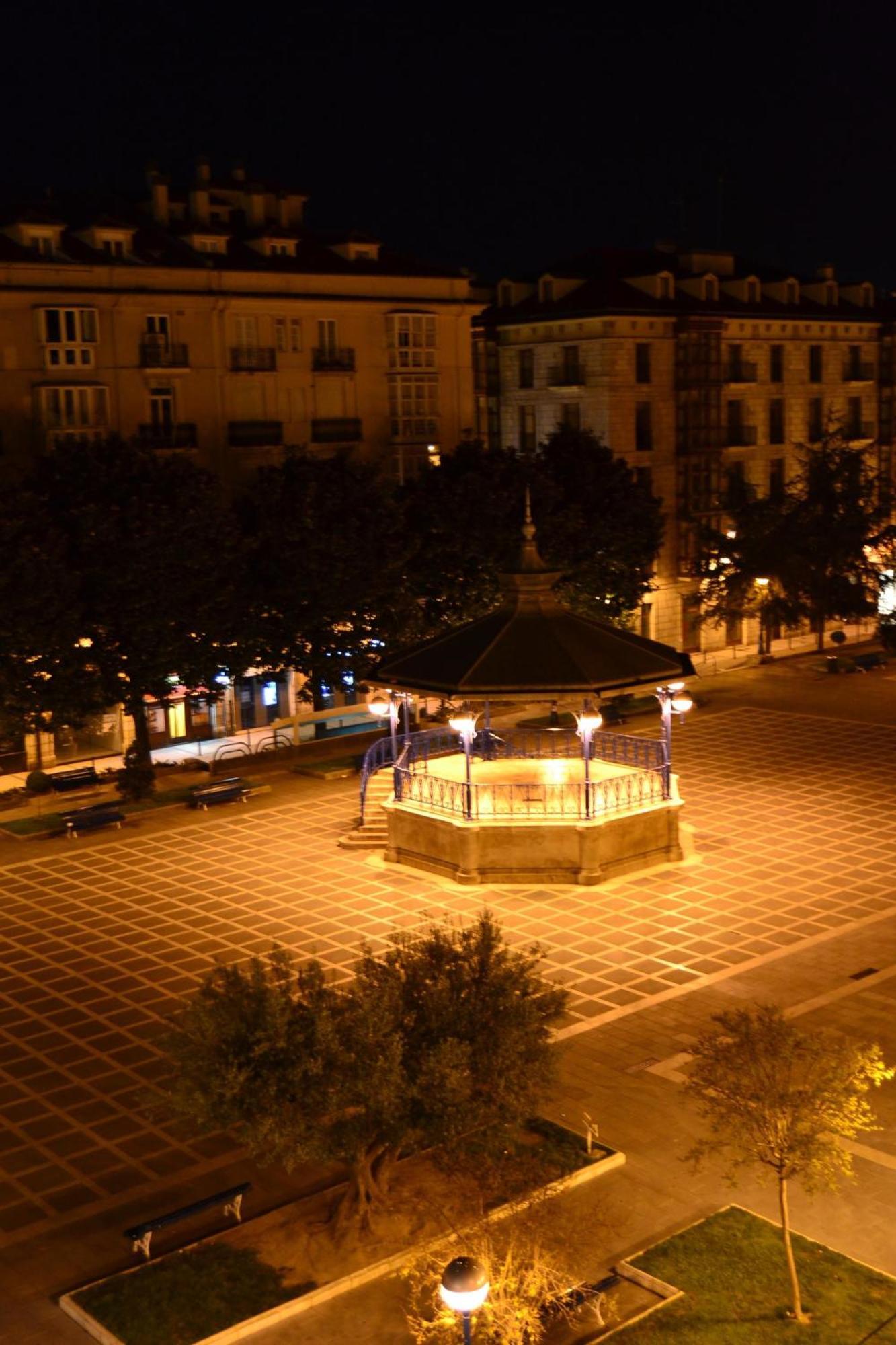 Plaza Pombo B&B - Hostal Сантандер Екстериор снимка