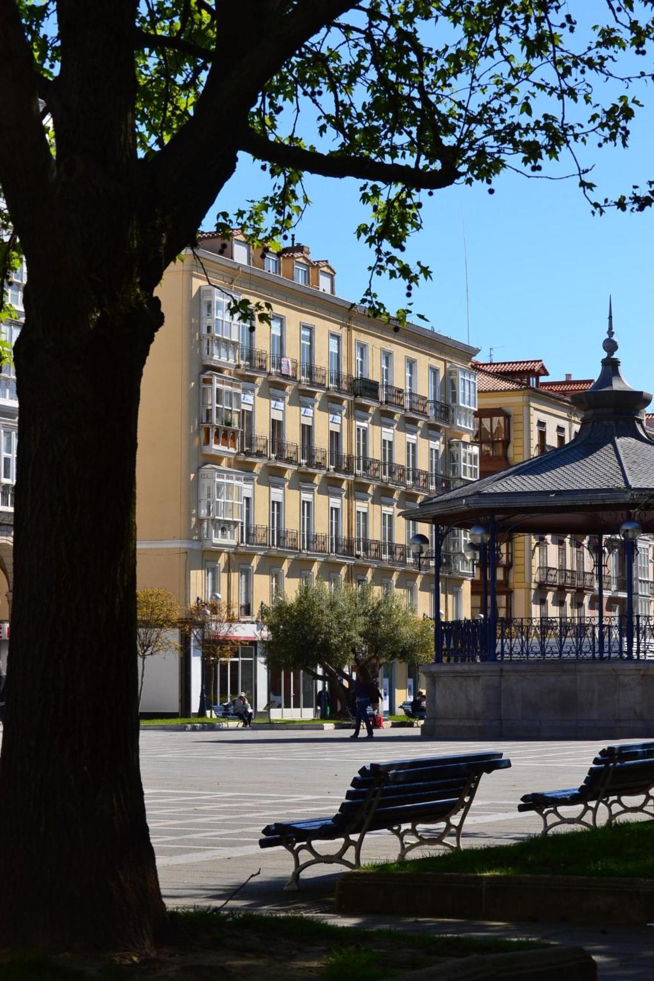 Plaza Pombo B&B - Hostal Сантандер Екстериор снимка